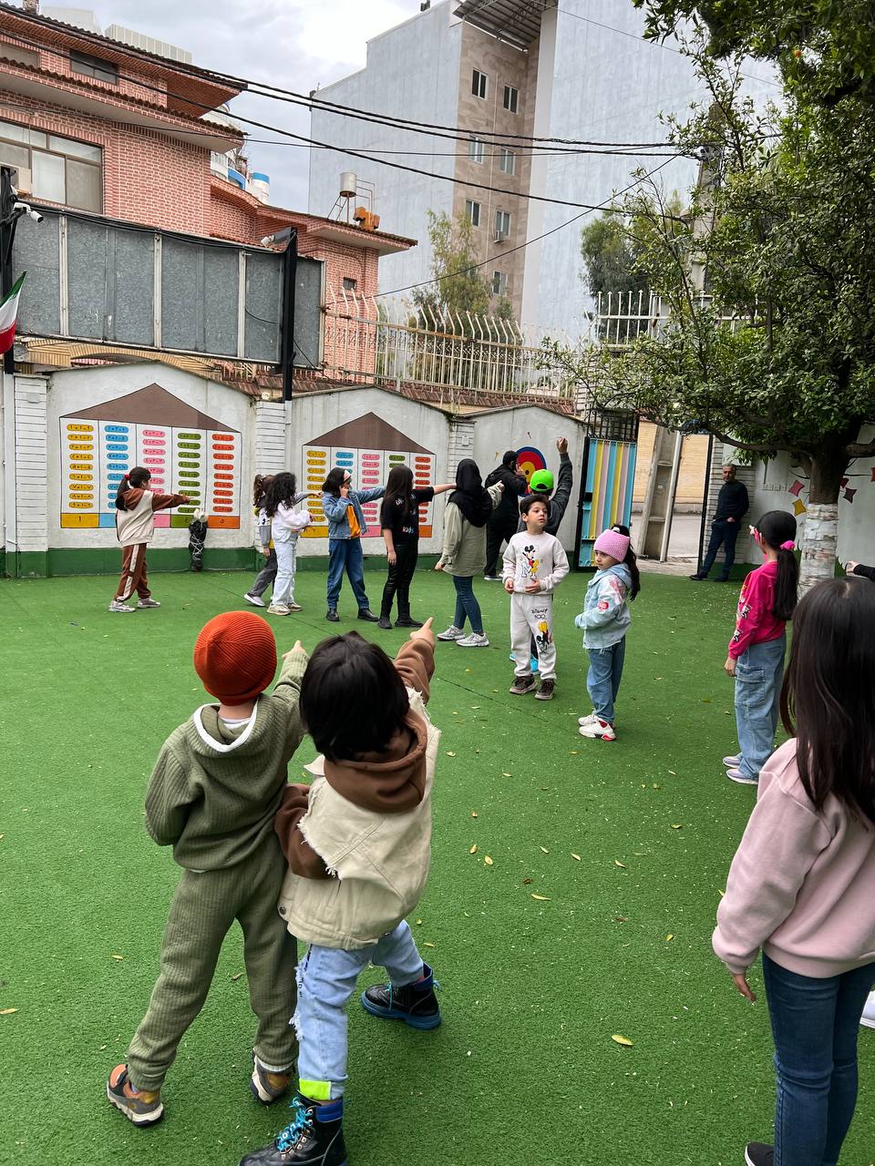 ۱۴ سال سابقه